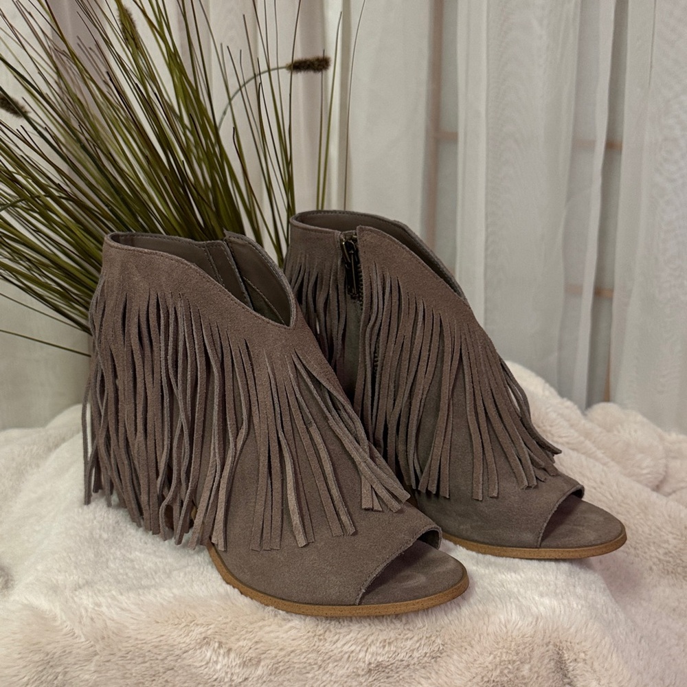 Steve Madden Rock-It Taupe Suede Fringed Peep-Toe Booties